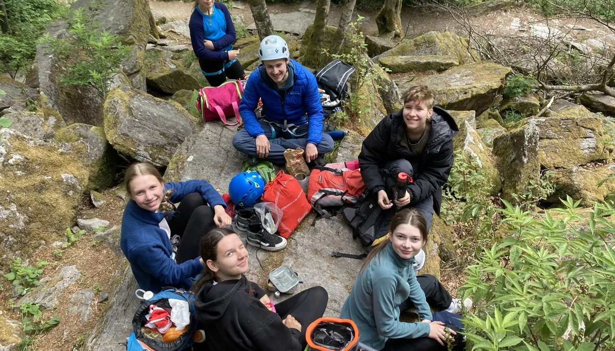 Jugendgruppe an der Steinwand | © DAV Offenbach