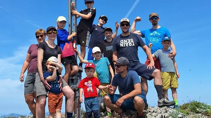 Familiengruppe am Gipfelkruez | © DAV Offenbach