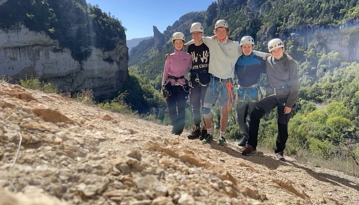 Gruppe junger Kletterer in Südfrankreich | © DAV Offenbach, Felix  Brune