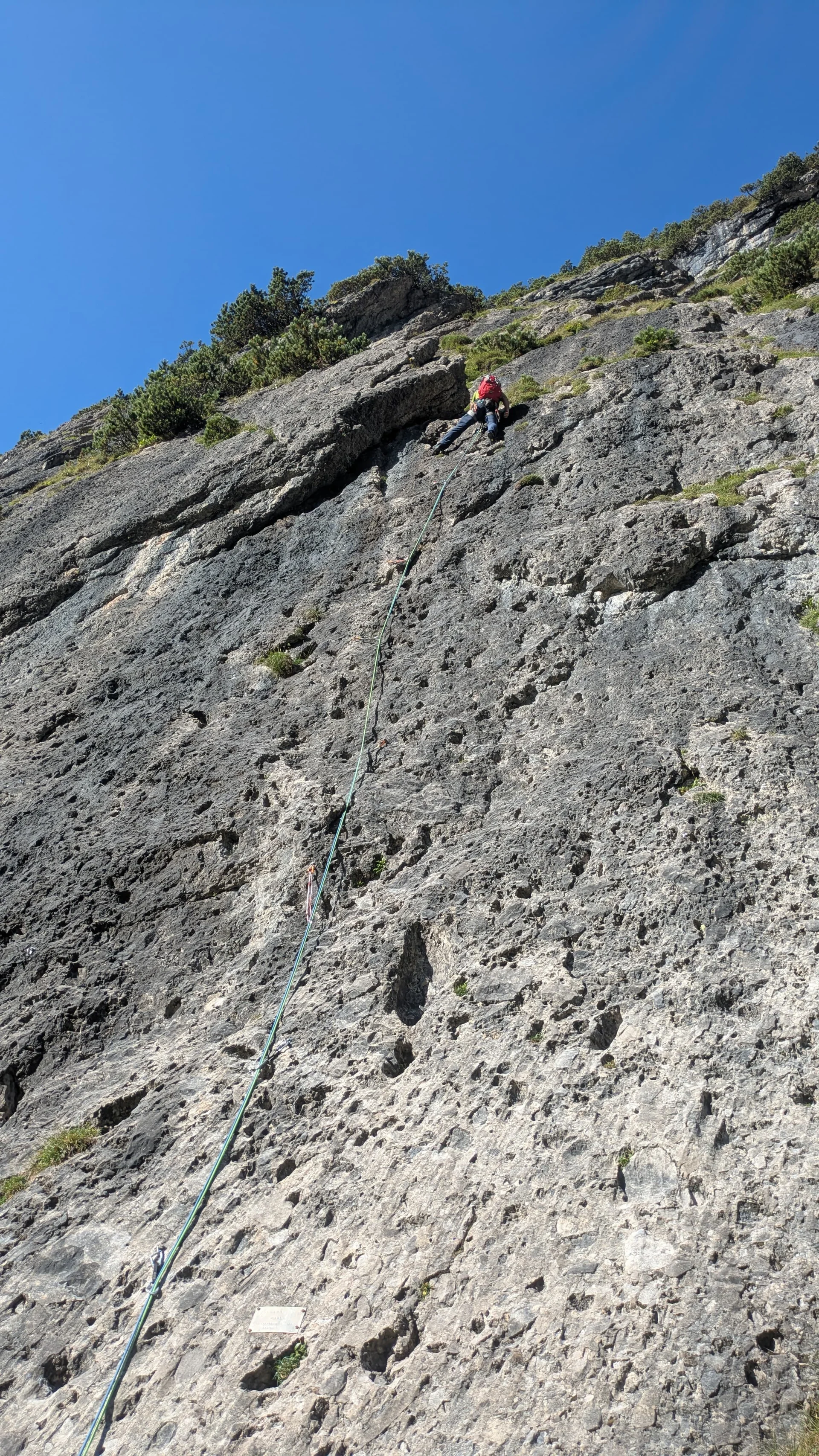 Christoph in der ersten Seillänge von Hepke Vitale | © DAV Offenbach