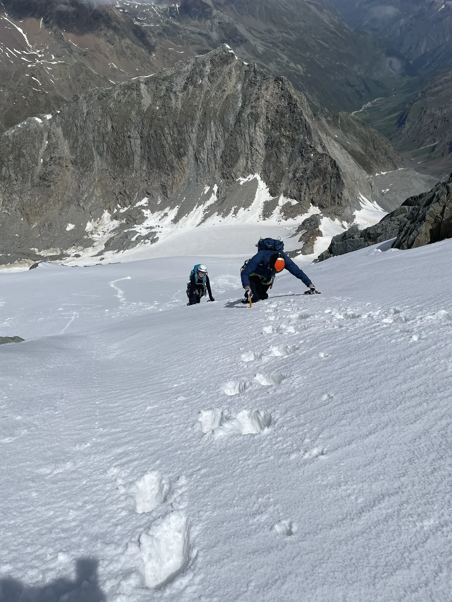 Michael und Tanja in der Flanke der Hochvernagtwand | © DAV Offenbach