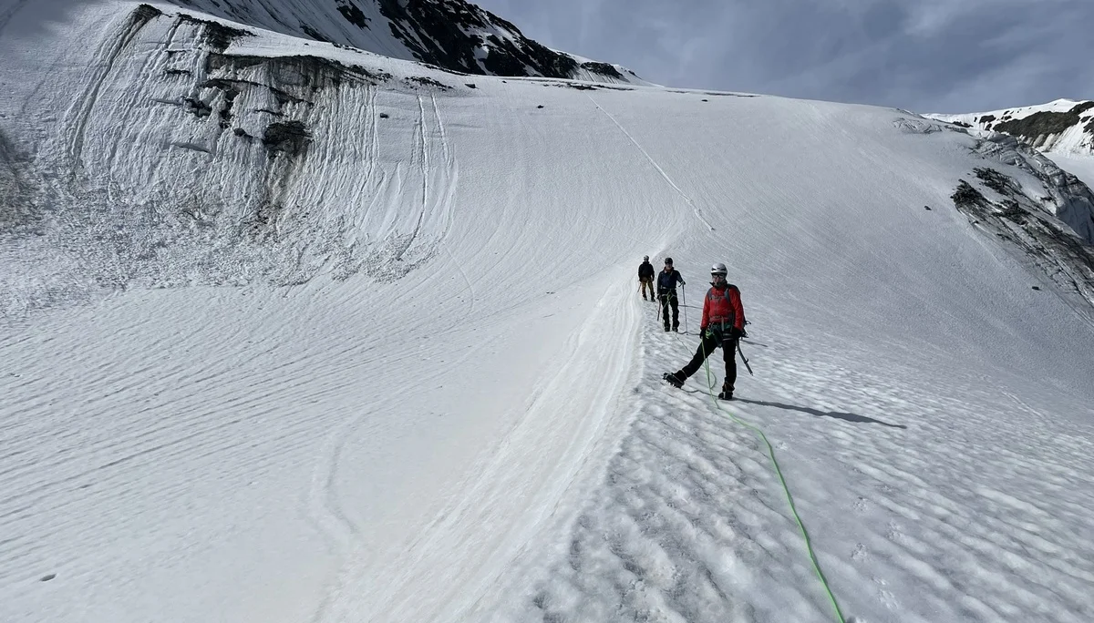 Flacher Abschnitt der Gletscherrampe zur Petersenspitze | © DAV Offenbach