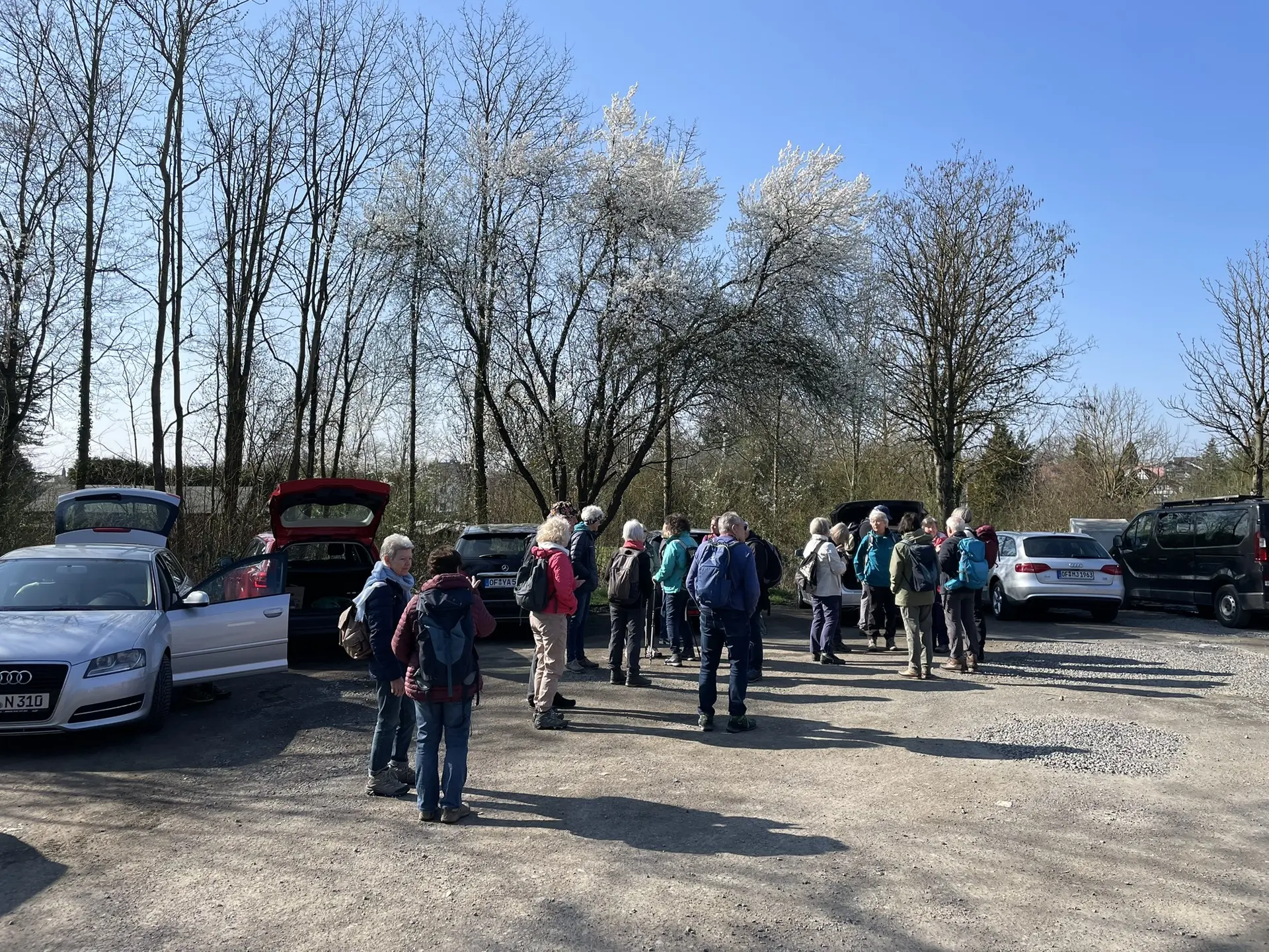Treffpunkt Parkplatz unterhalb der Ronneburg. | © DAV Offenbach, Michael Jehrke