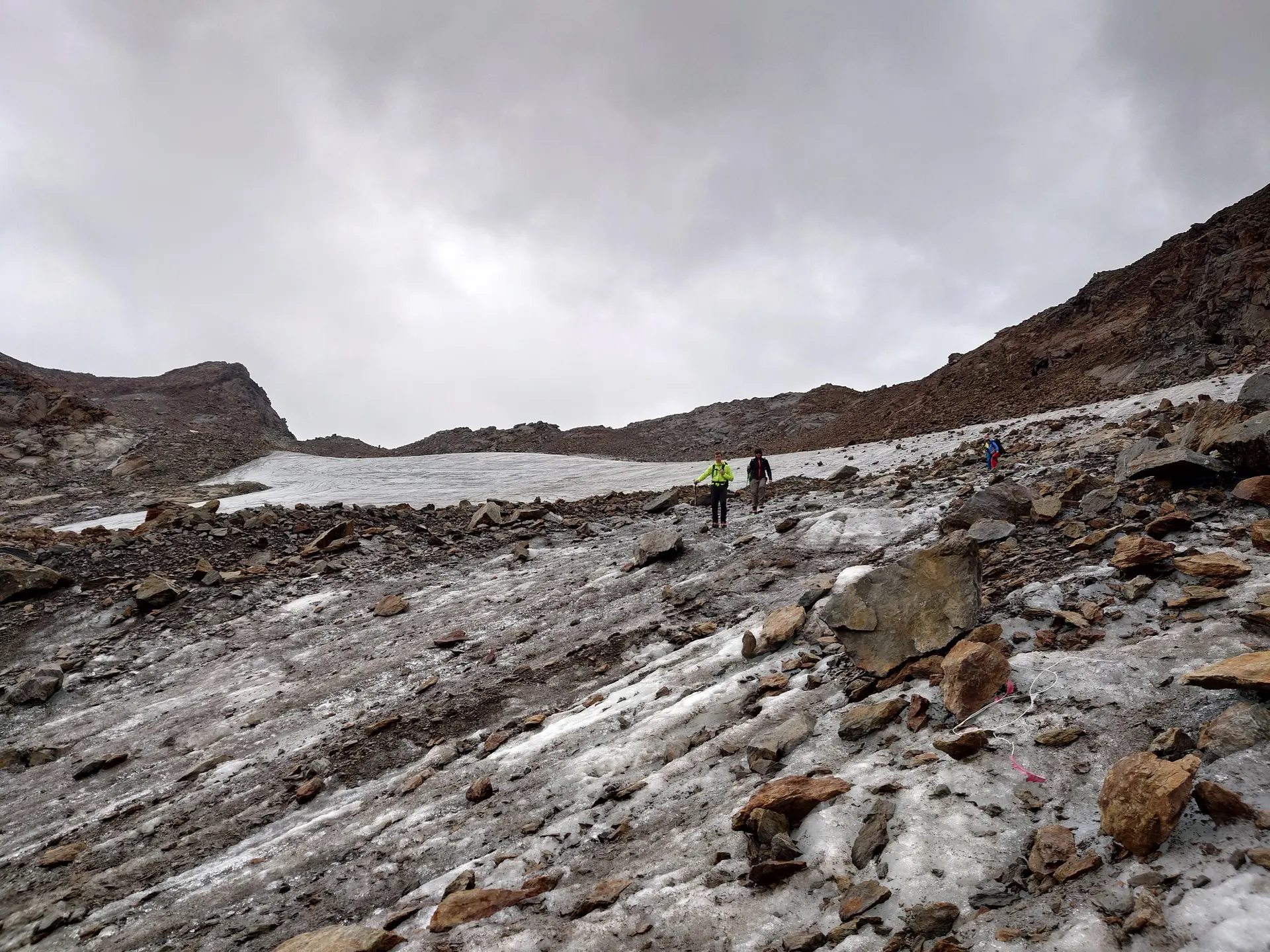 Gletscher mit Geröll bedeckt. | © DAV Offenbach, Sascha Mache