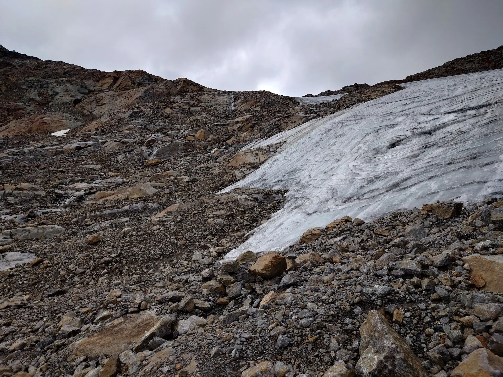 Gletscherzunge - links instabiler Durchschlupf | © DAV Offenbach, Sascha Mache